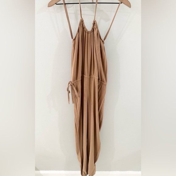 Indah Halter Neck Jumpsuit Camel Brown Size Small - Picture 6 of 9